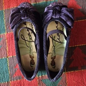 Little princess shoes size 7 US- purple